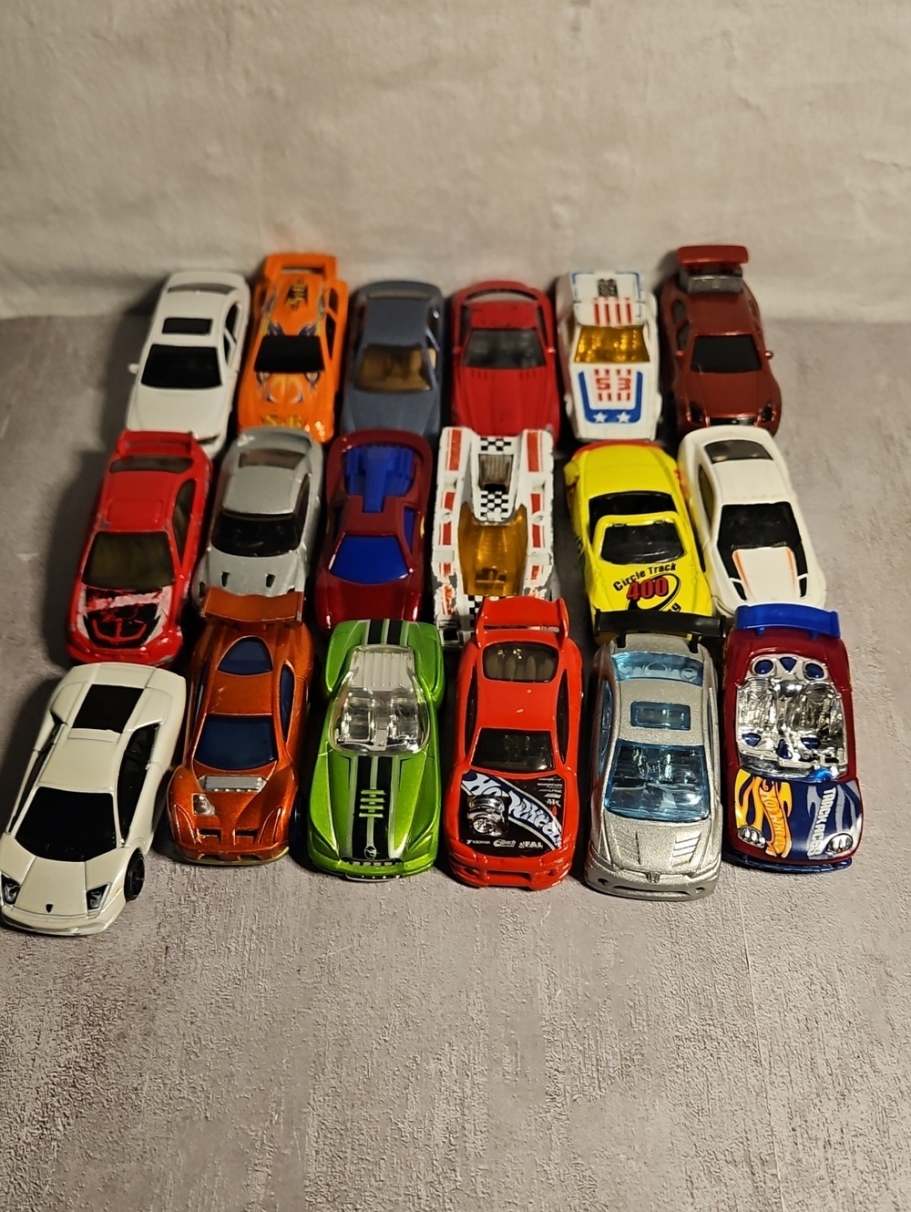 15 Hot Wheels  Some Vintage